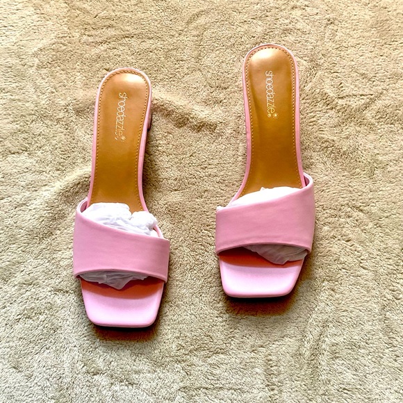 Pink slip on sandals with 2” block heel - Picture 1 of 6